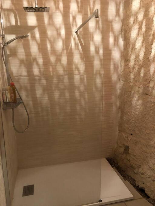 Nuit Insolite Dans Une Troglodyte ! Villa Nazelles-Negron Exteriör bild